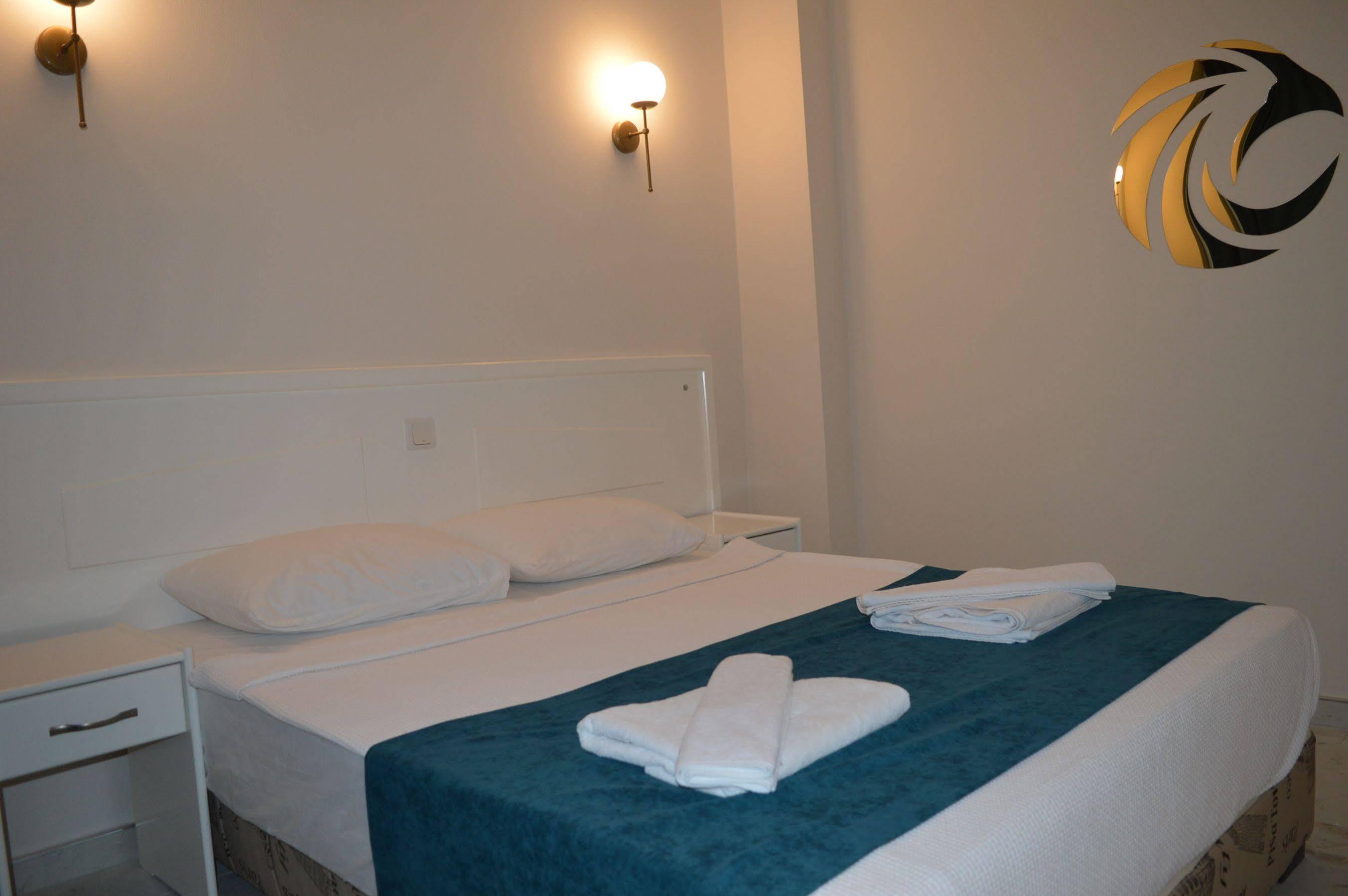Aquila Beach Hotel フェティエ エクステリア 写真